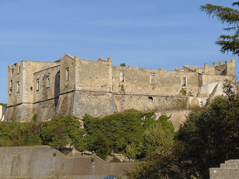 Il Castello Caracciolo di Tocco da Casauria